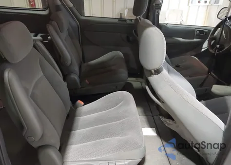 2006 Chrysler Town & Country Lx from USA, damaged, VIN 1A4GP44R16B613410